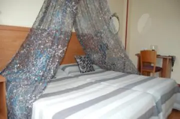 Besaya Hotel *